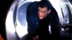Die Hard 2 Image 2