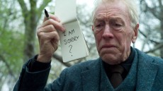 Extremely Loud & Incredibly Close Image 1