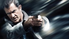 Edge of Darkness Image 4