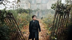 The Woman in Black Image 1
