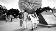 Escape from Tomorrow Image 3