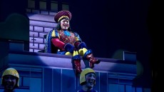 Shrek the Musical Image 2