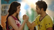 Lekar Hum Deewana Dil Image 1