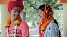 Lekar Hum Deewana Dil Image 3